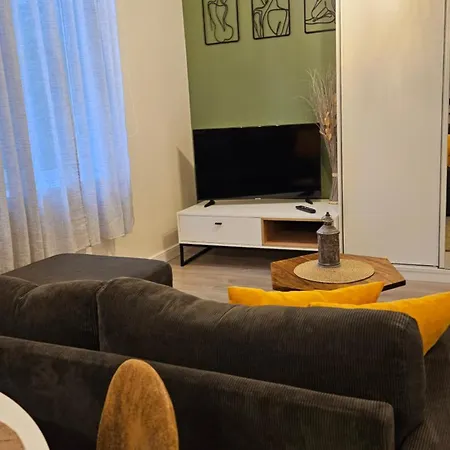 Cesu13 Cozy Apartment, Free Parking, Self Check In Appartement